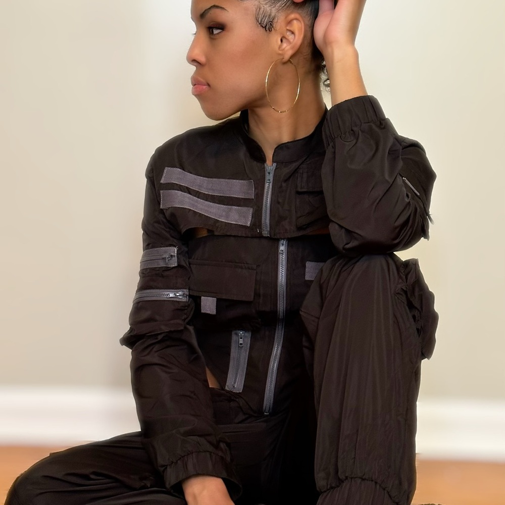 Stylish Black and Gray Women's Track Suit - Picture 3 of 8